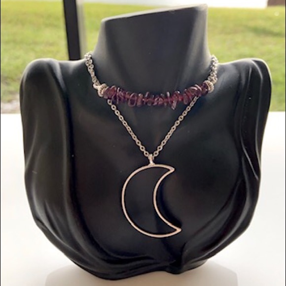 Genuine Garnet chips double layer moon necklace - Picture 6 of 12